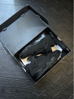 Jordan 4 Black Cat