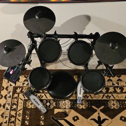 7-Piece Electronic Drum Kit (Alesis Turbo Mesh) + Throne