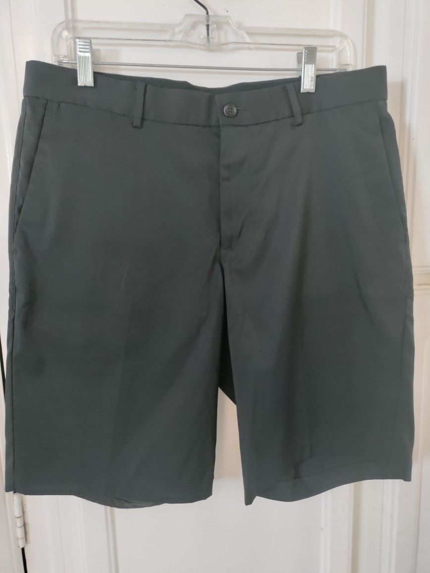 Nike Golf Shorts: Standard Fit - Dri Fit (Charcoal - M - 32)