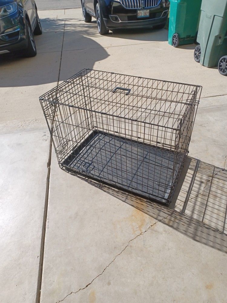 Dog Cage Medium Size Like New Condition No Rust