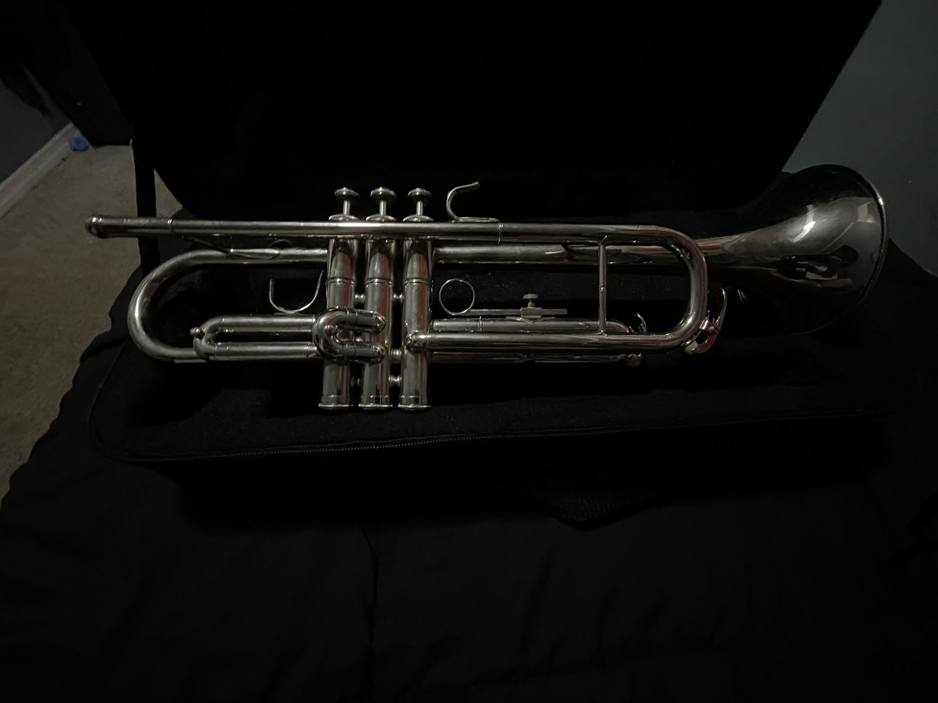 Medini Silver Trumpet
