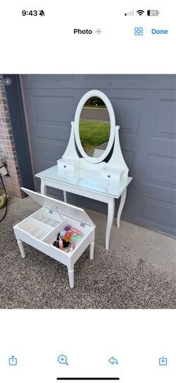 Dresser/bench/miror