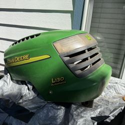 JOHN DEERE L130 RIDING LAWN MOWER