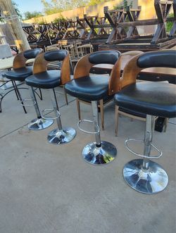 Bar stool