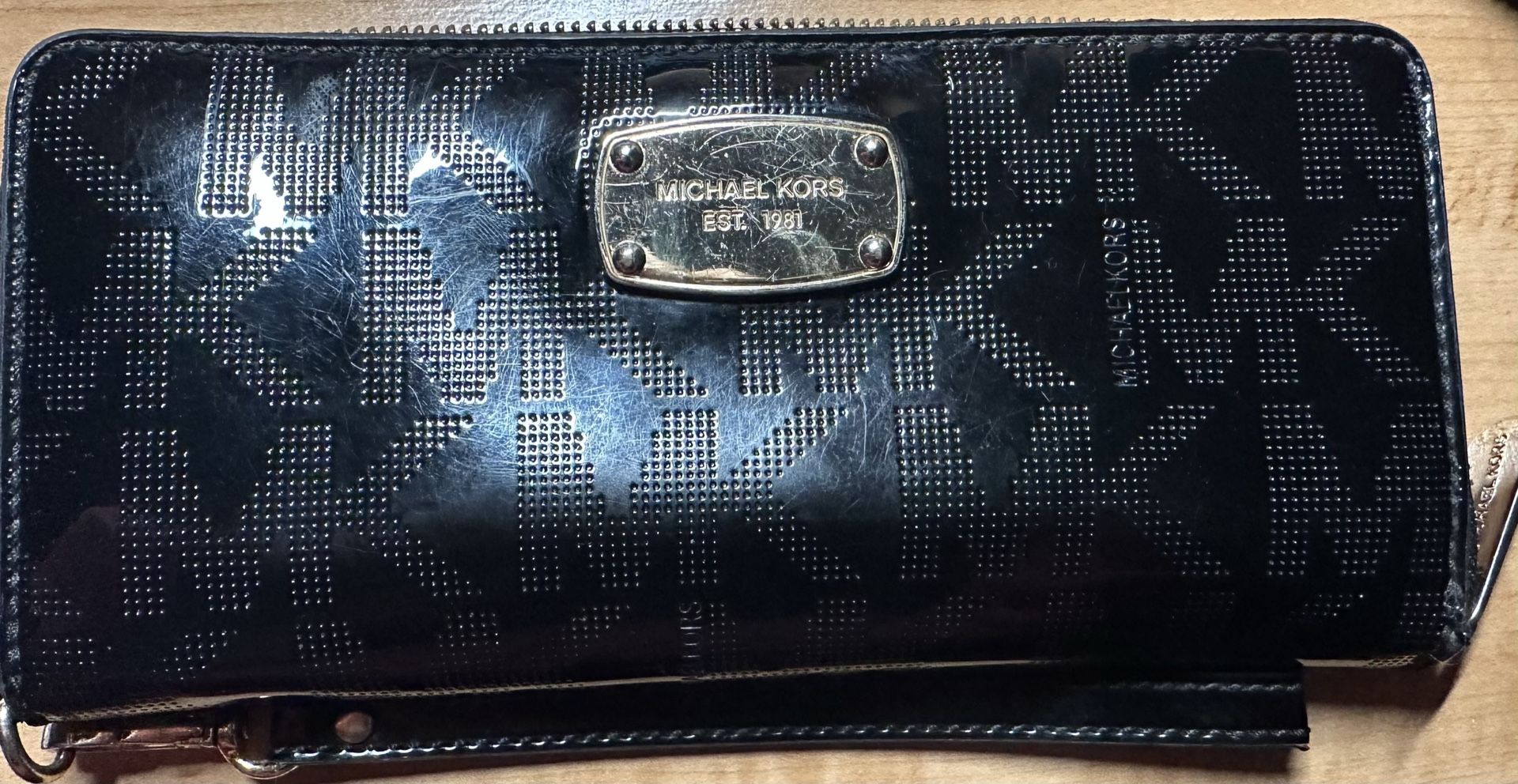 Large Michael Kors Wallet/wristlet