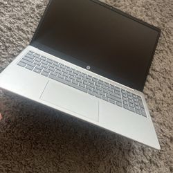   Hp Core i7 Touchscreen.