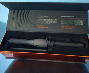 FAST SALE: NEW Varis Marcel Curler - Never Used