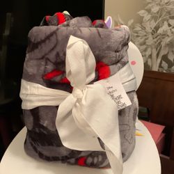 Disney THE NIGHTMARE BEFORE CHRISTMAS BLANKET 50 in. X 60 in. 