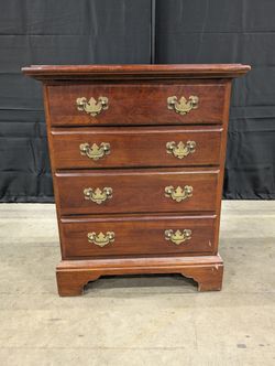 Traditional Cherry Tone Four Drawer Accent Chest Nightstand