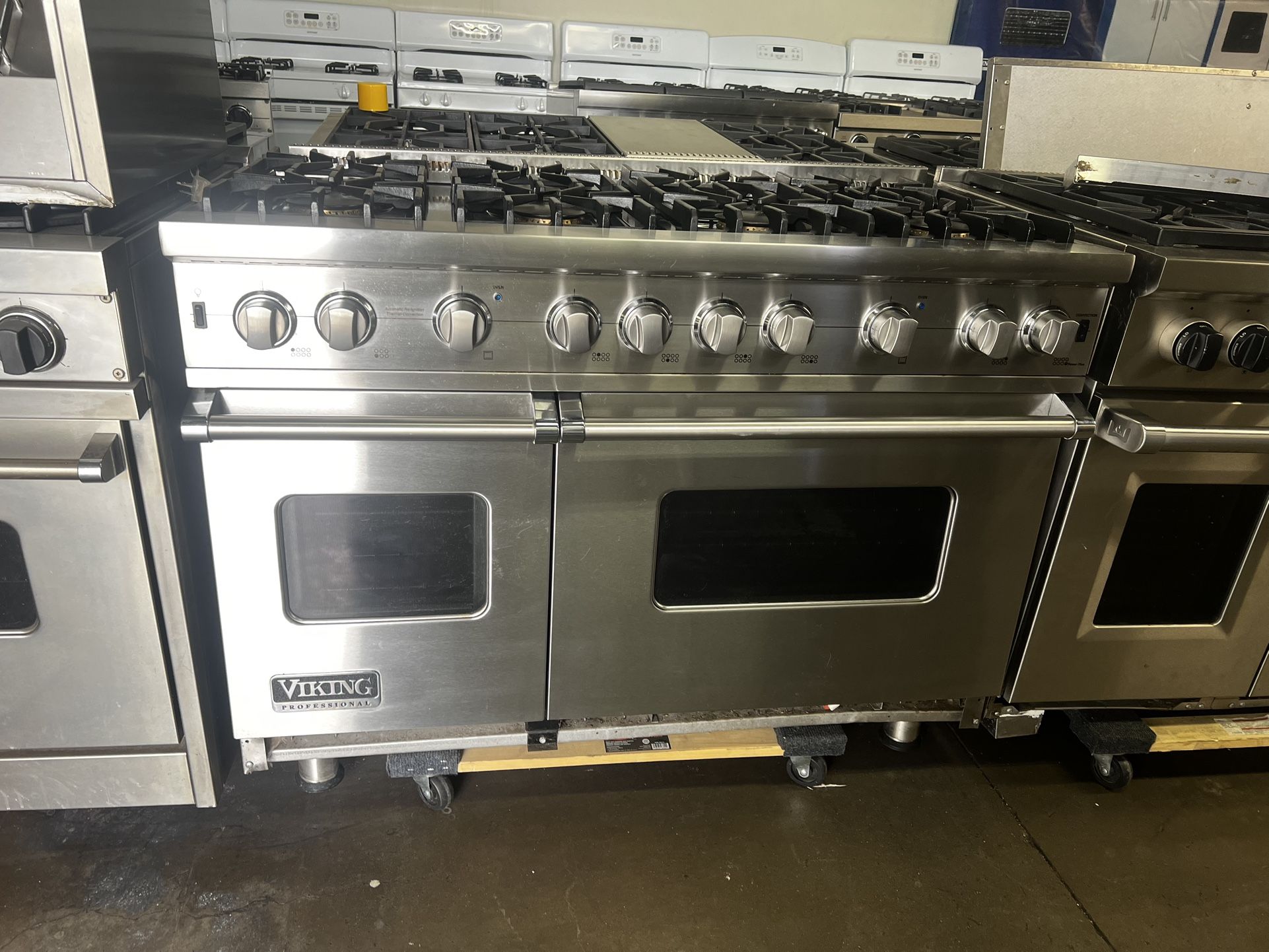 Viking 48”Wide All Gas Range Stove With 8 burners 