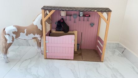 Target, horse stall