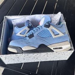 Jordan 4 University Blue 
