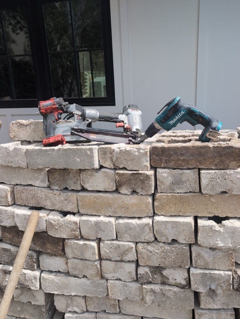 Makita Drywall Gun Milwaukee 1/2-in Impact Wrench Porter-Cable Staple Gun And Porter-Cable Nailer
