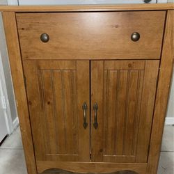 Wood Cabinet with 1 Drawers and 2 Doors