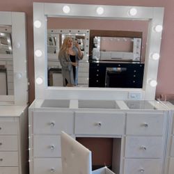 Vanity With Seat