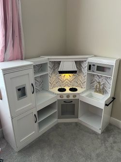 Toddler kitchen