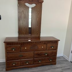 Dresser 