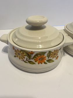 Vintage Capri Bake Serve & Store Stoneware Set Of 2 With Lids