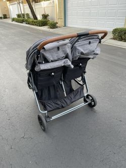 Zoe Twin Double Stroller With Snack Tray Plus Upgraded All Terrain Wheels  for Sale in Fullerton, CA - OfferUp