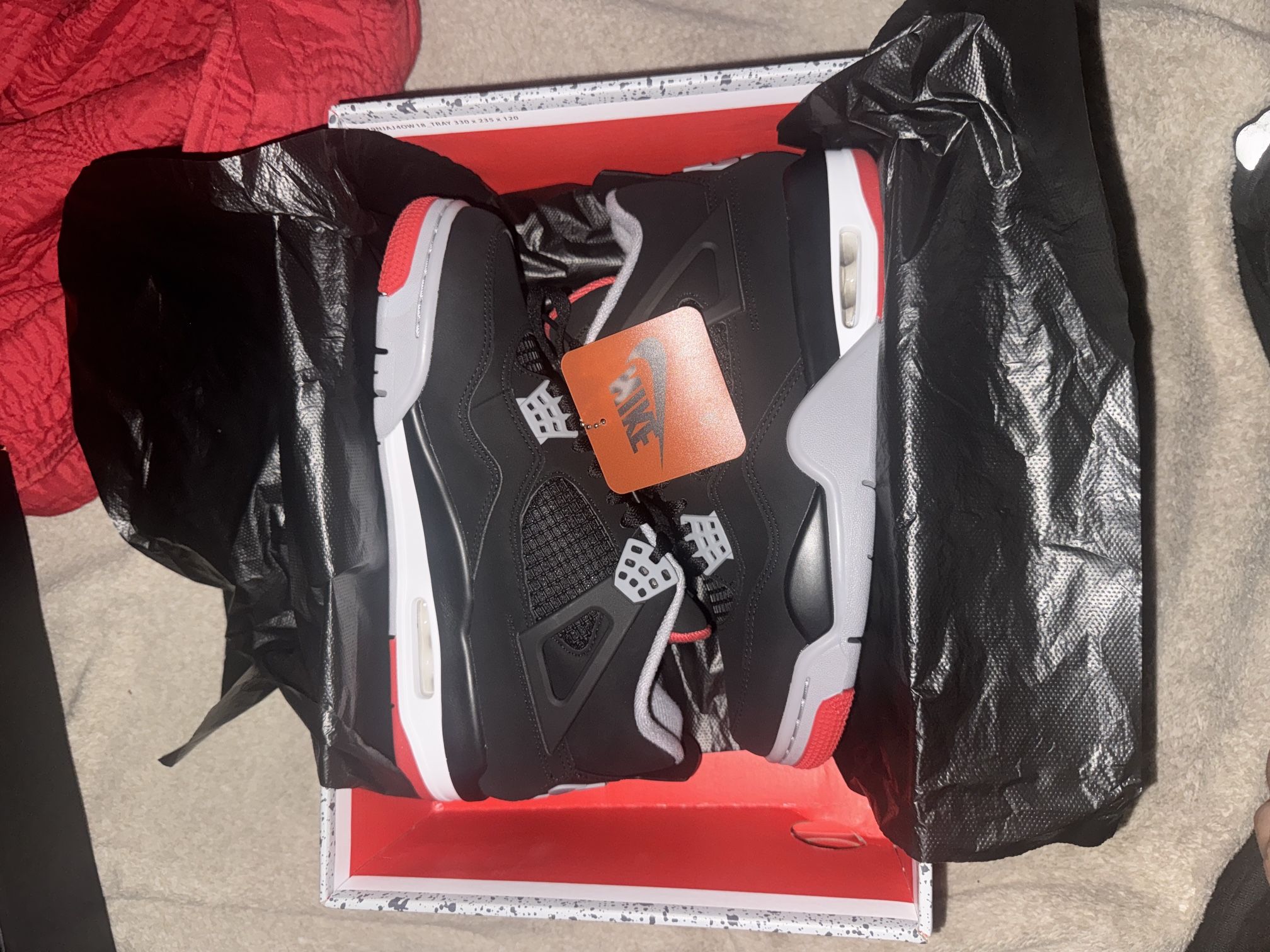 Jordan 4s Retro Bred