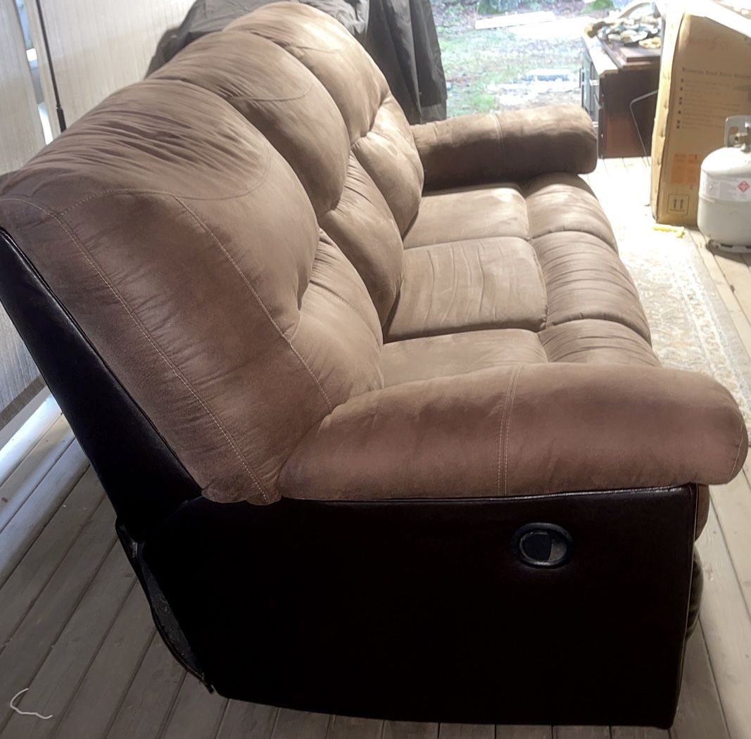 Like New, Clean Couch 🛋️ 