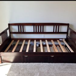 Twin Size Day Bed With Pullout Bed Wooden