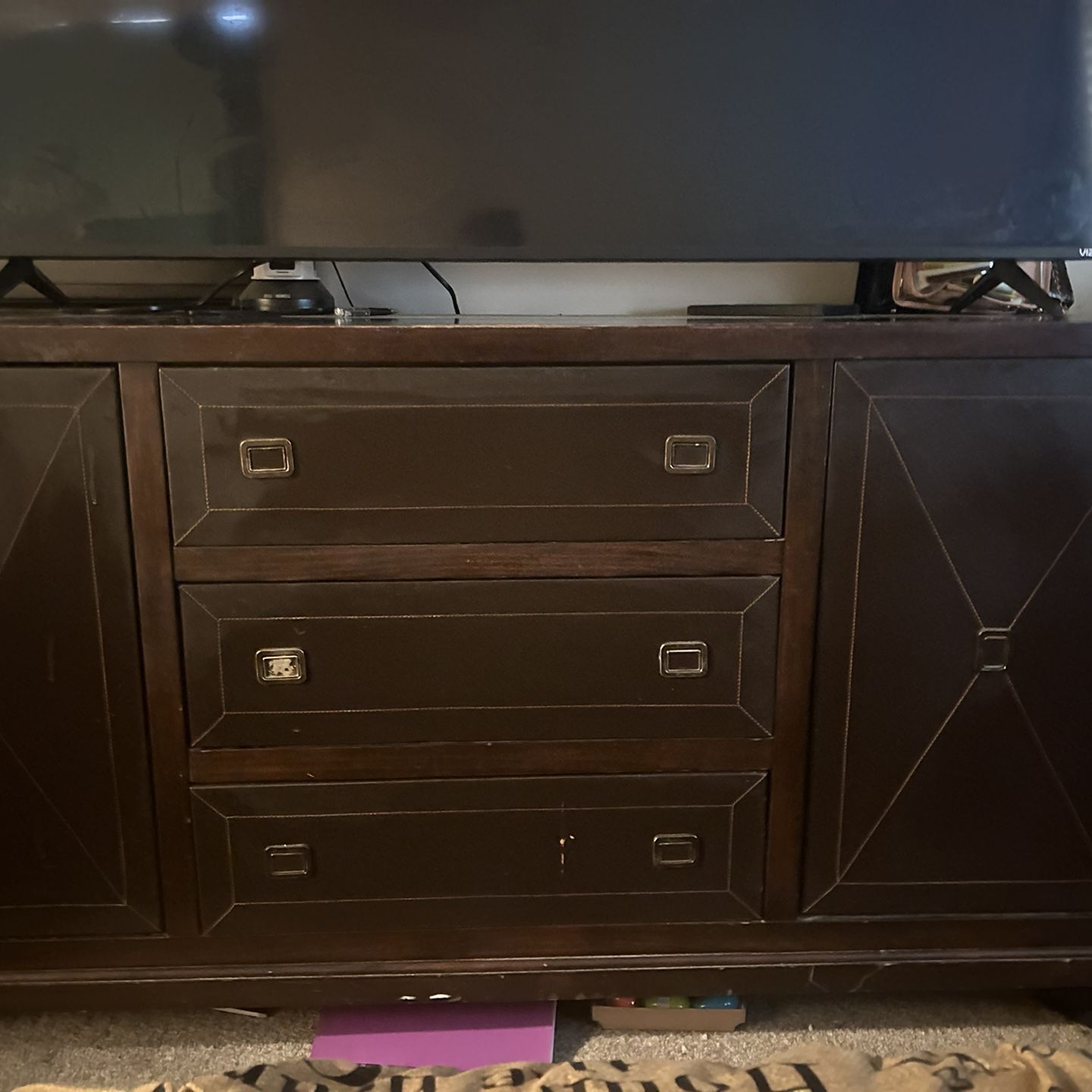 Dresser With Mirror