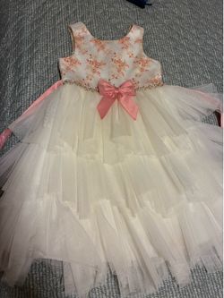 Girls' dresses, size 5-6