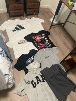 Sweaters/ graphic tees