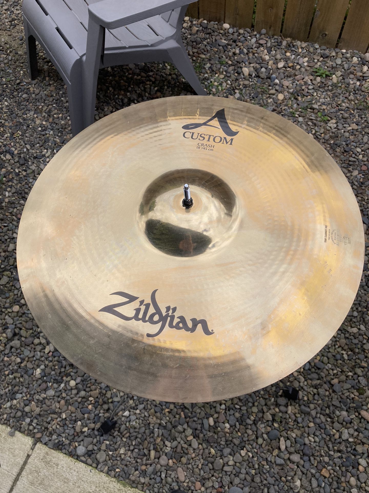 Zildjian 18” a custom Crash’s 