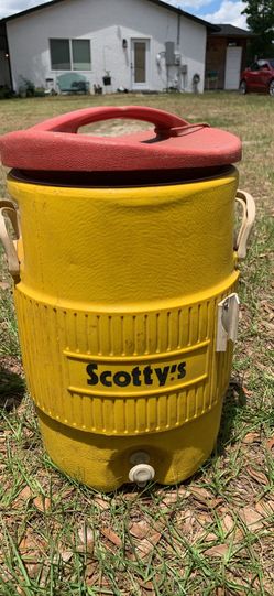 5 gallon drink cooler with pour spout