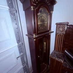 GRANDFATHER CLOCK 
