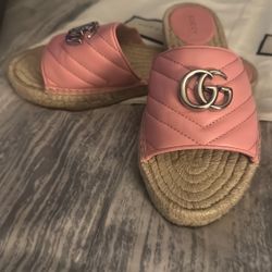 Authentic Gucci Women Size 8