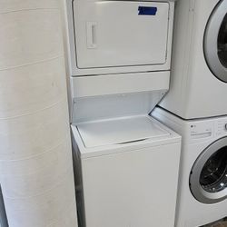 WHIRLPOOL TOP LOAD WASHER WITH AGITATOR AND STACKABLE GAS DRYER STACKALE LAUNDRY CENTER SINGLE UNIT