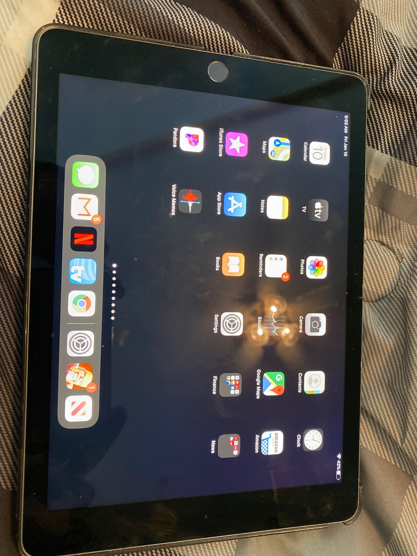 iPad Pro 9.7 (128gb) WiFi + cellular model A1674
