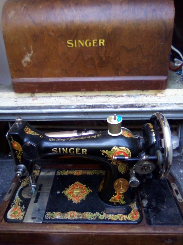 ***Antique Singer Sewing Machine***