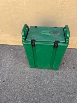 Cambro Green Insulated Food Carrier
