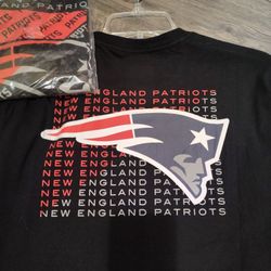 3) NWT.. NEW ENGLAND PATRIOTS SHIRTS... front & back design