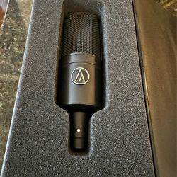 AT 4040 Condenser Microphone