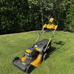DeWalt Self Drive Brushless Lawn Mower 