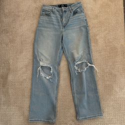 Hollister Ripped Jeans 