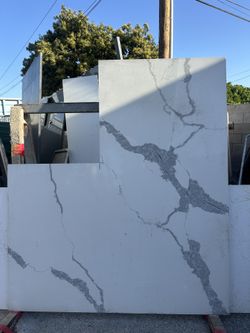 Quartz Calcatta Slab