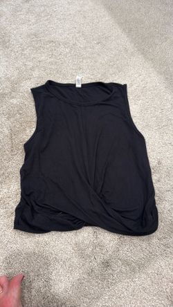 Alo crop workout top size Medium