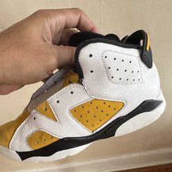 AIR JORDANS -  Yellow Ochre
