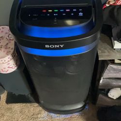 Sony Xv900 Rechargeable Speaker 