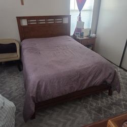 Full Bed With Matress Like New