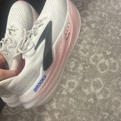 glycerine brooks shoes