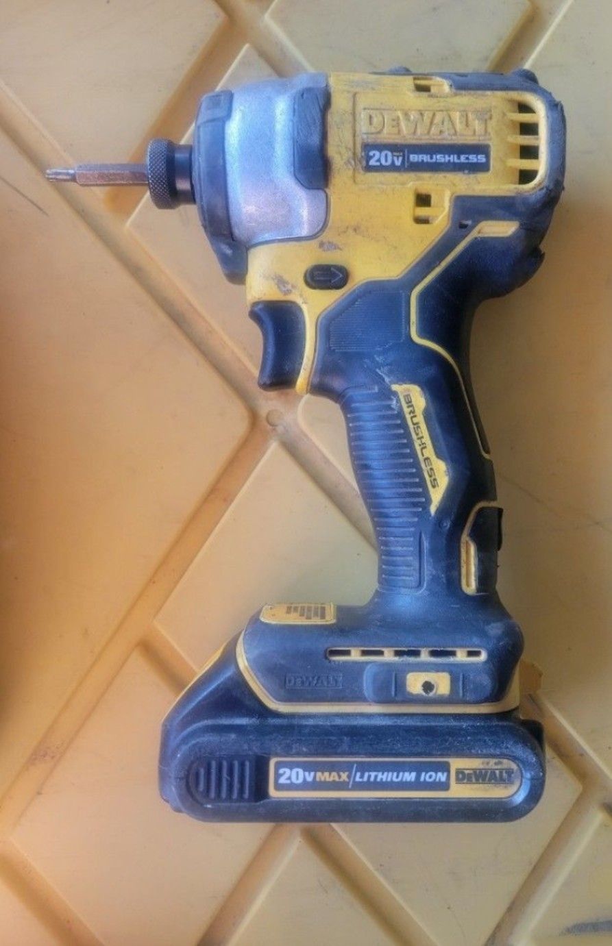 Dewalt 20v Impact Driver W/battery 