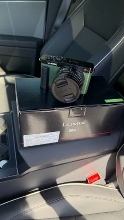 Panasonic Lumix S9 with 18-40mm Lens