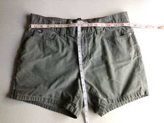 Women’s Size 6 Tommy Hilfiger Green Shorts+Medium Red Tshirt